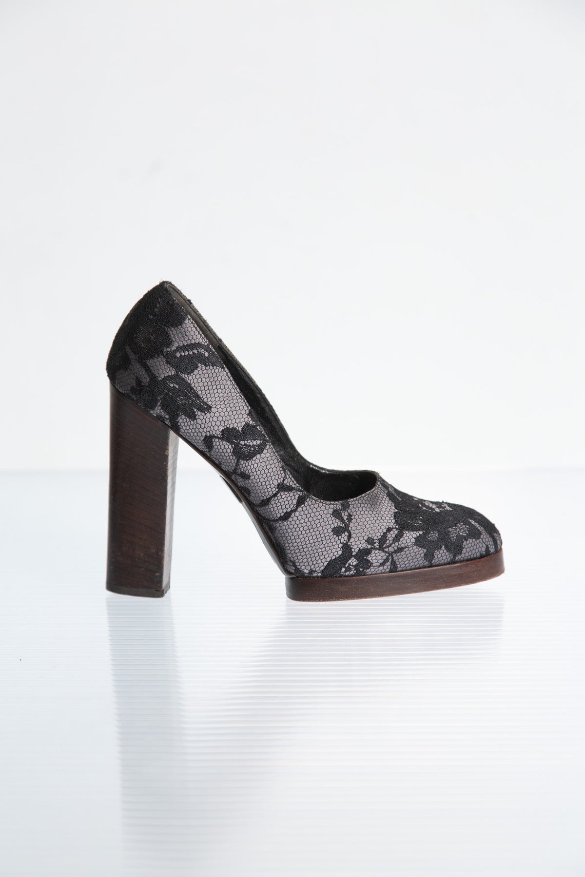 GUCCI BY TOM FORD SILK LACE PLATFORM PUMPS