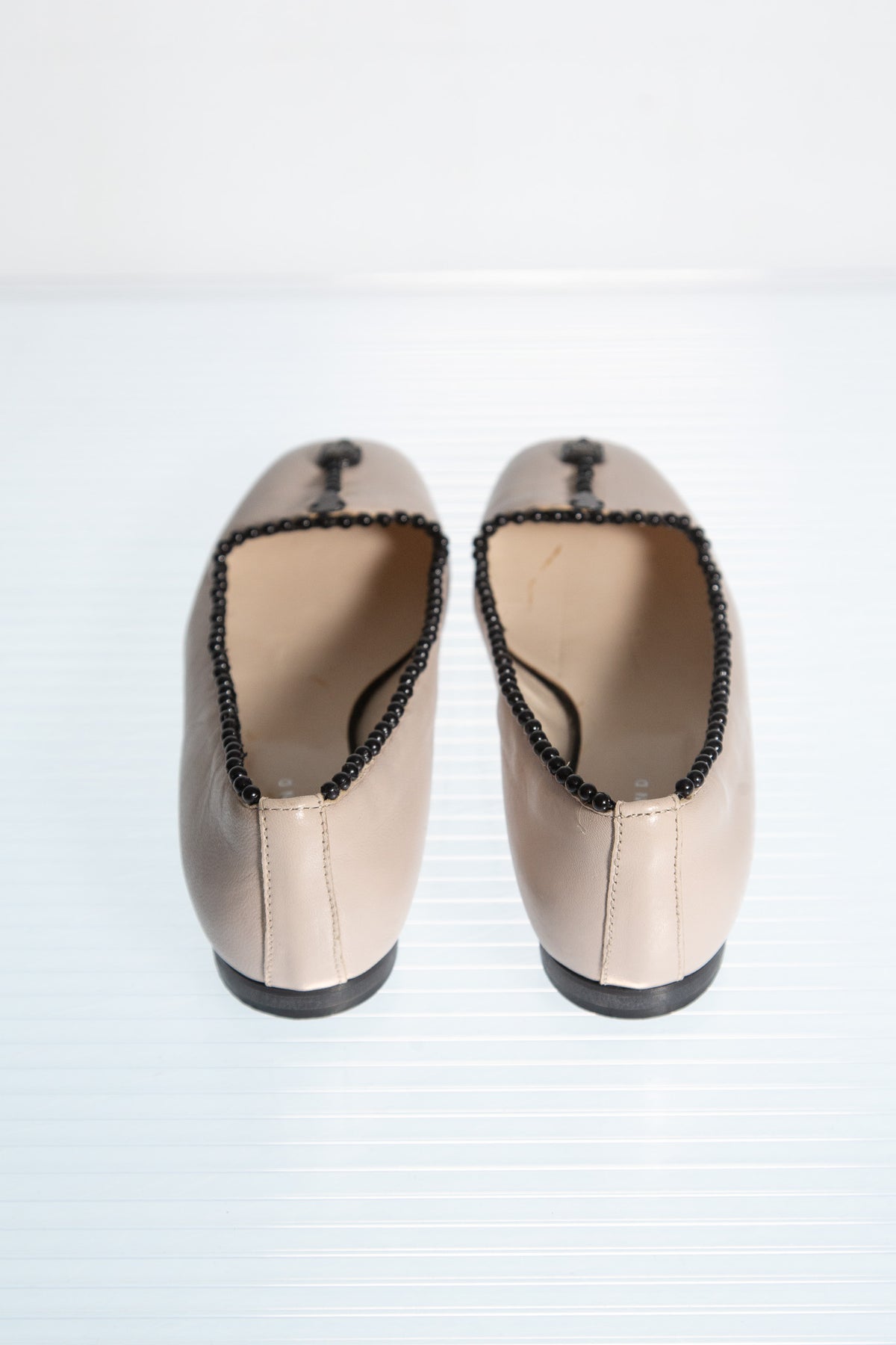 JOHN RICHMOND CREAM FLATS