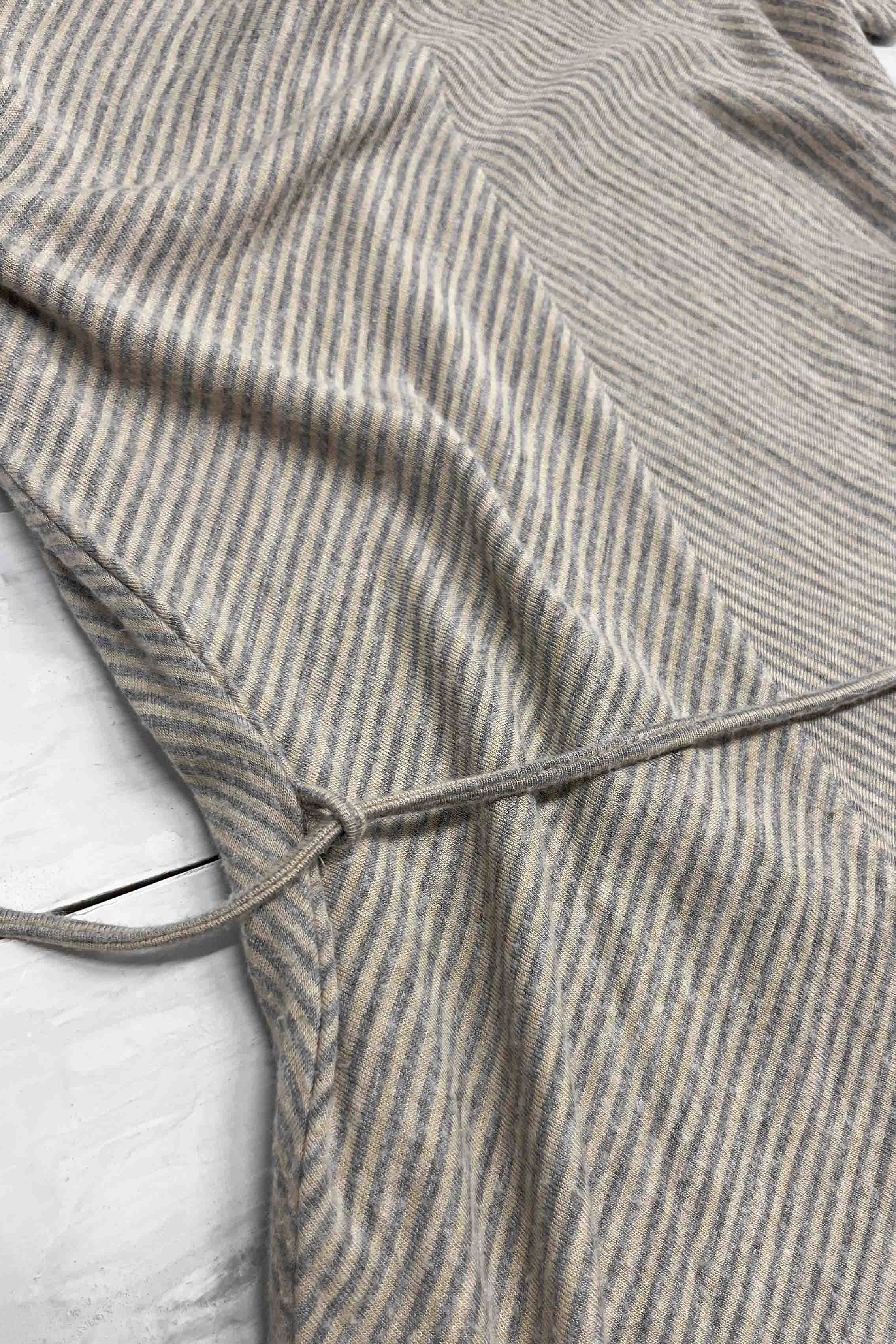 SRTIPED TURTLENECK TOP