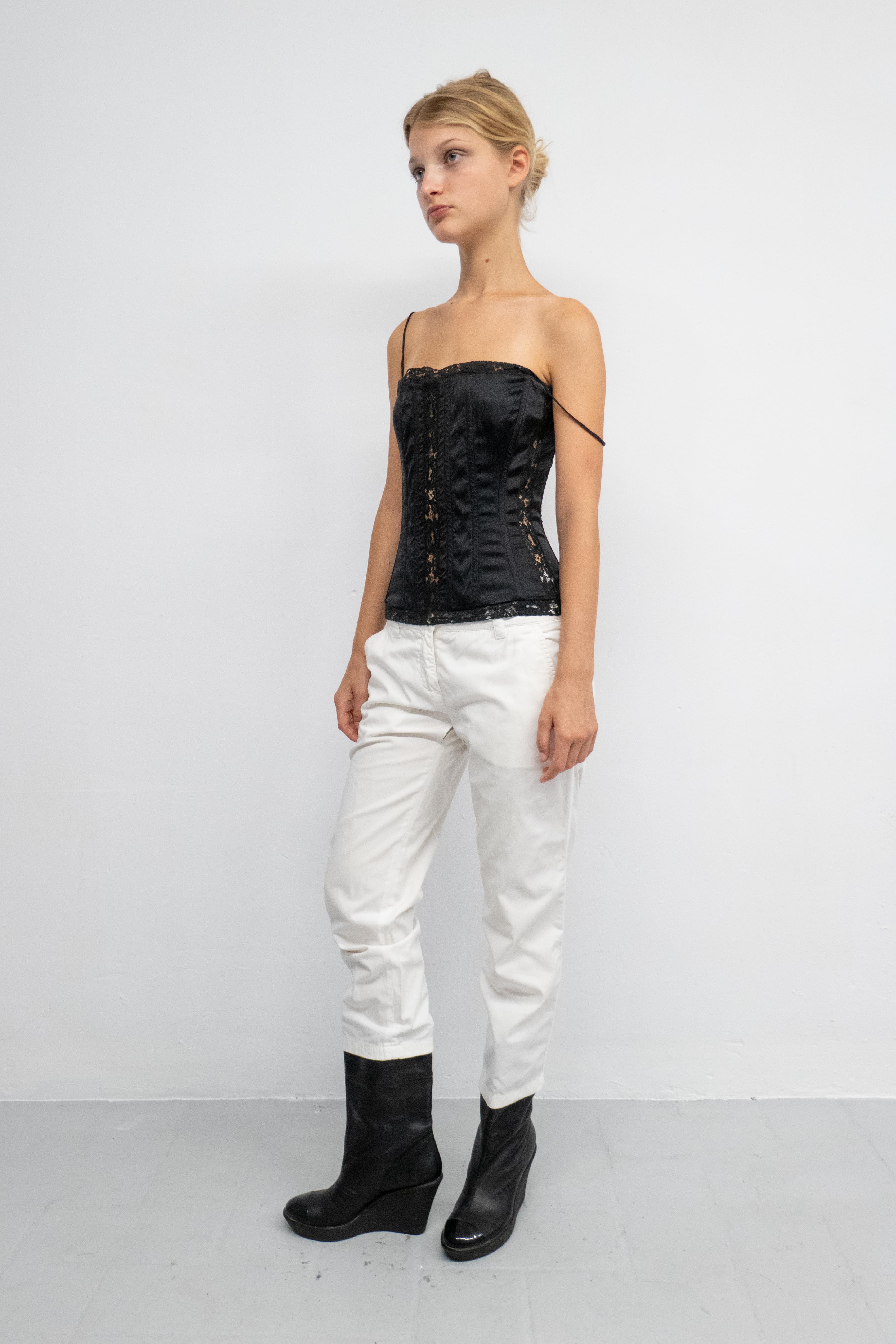 00S SILK LACE CORSET