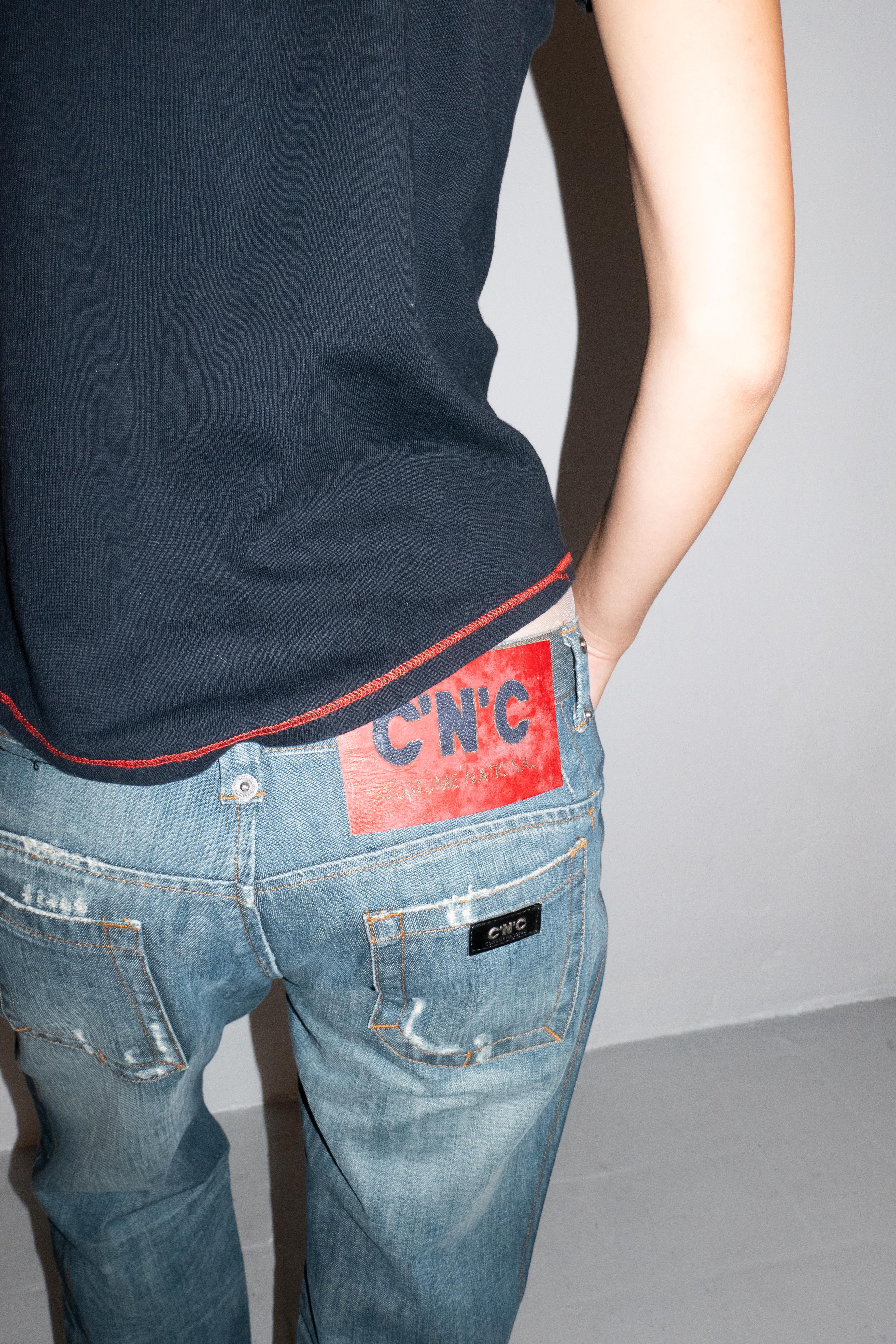 WASHED PATCH DENIM JEANS