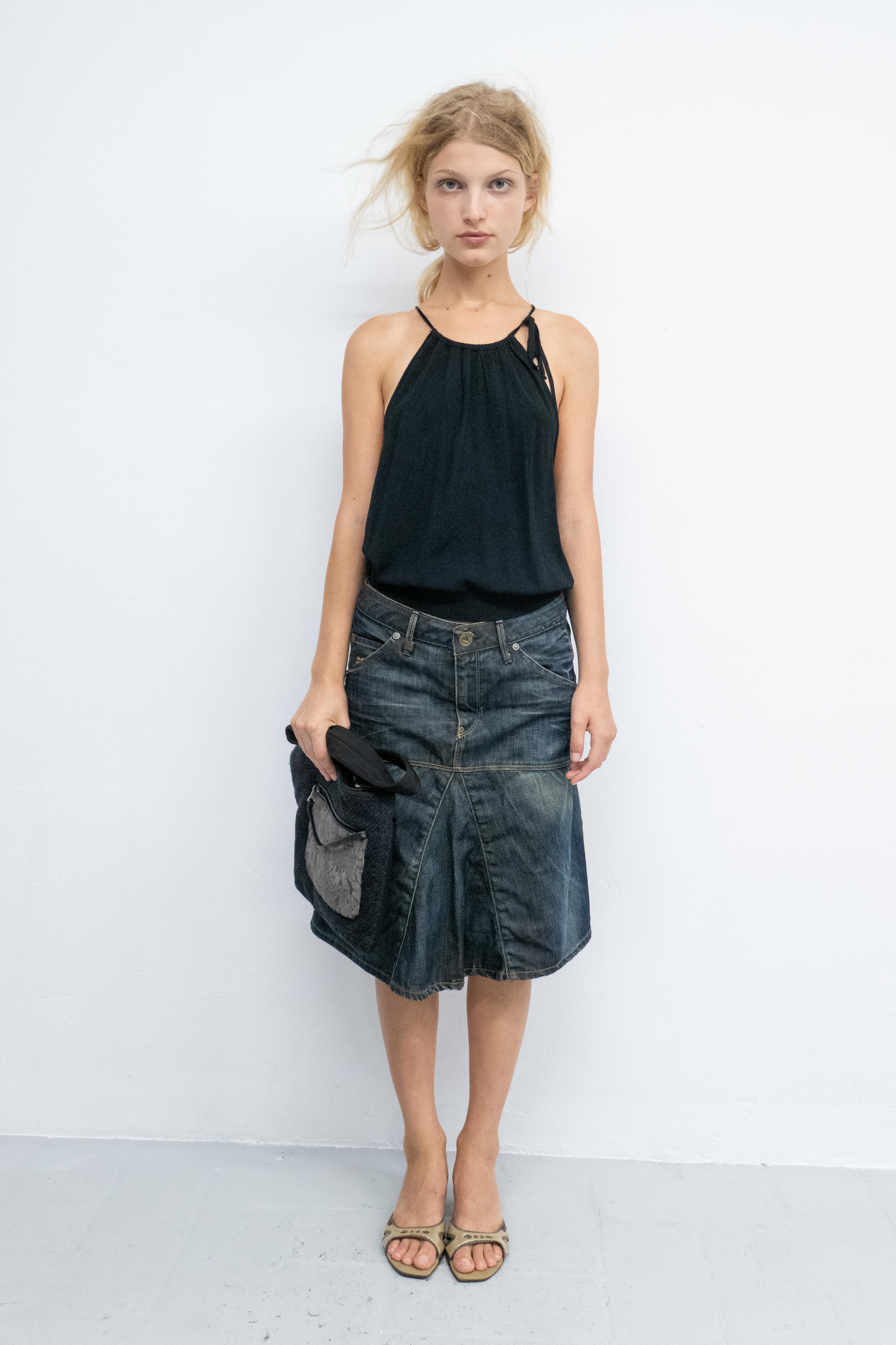 1990S LCAED NECKLINE VISCOSE TOP