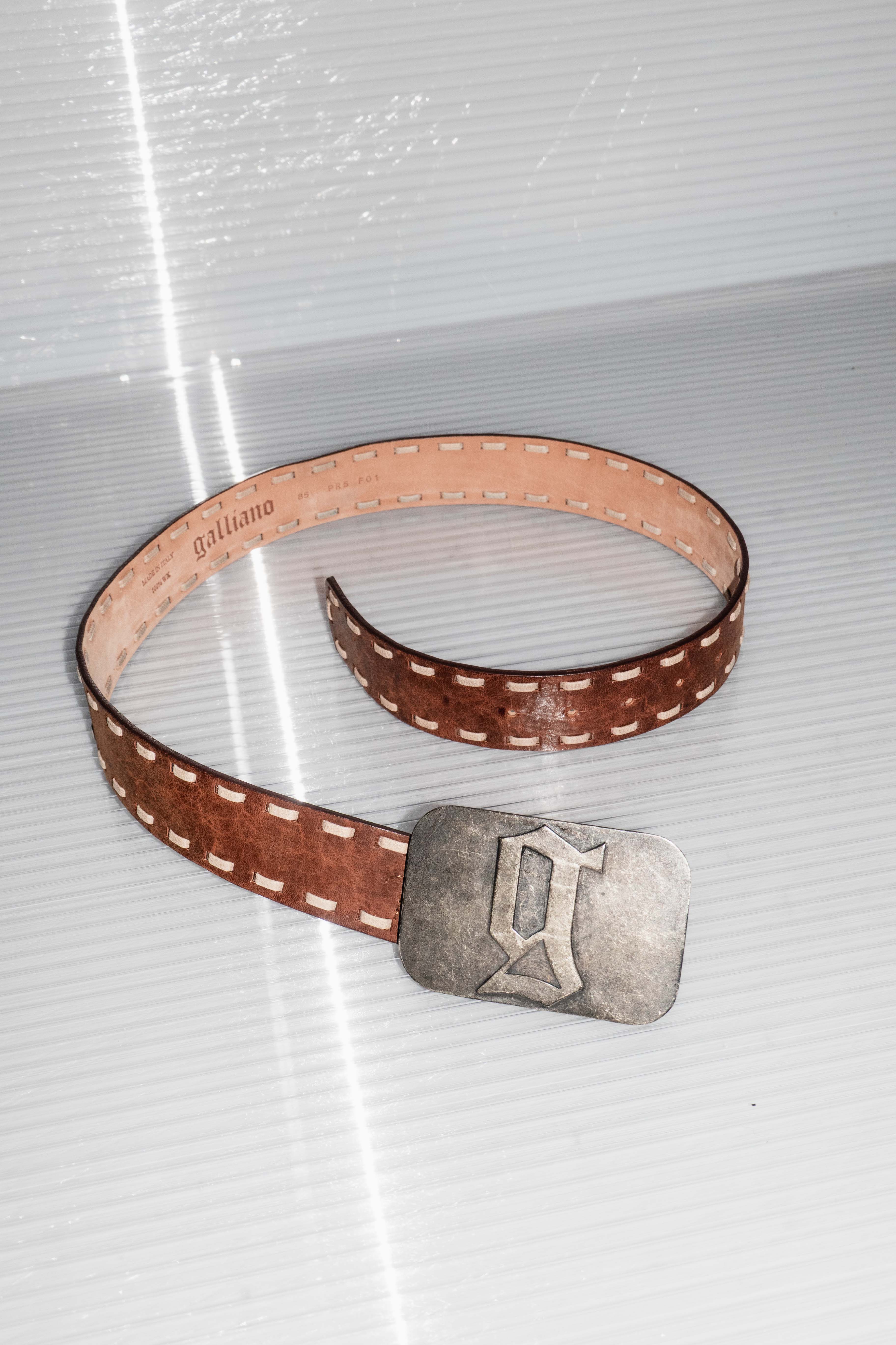 BROWN LACED METAL PLATED BELT