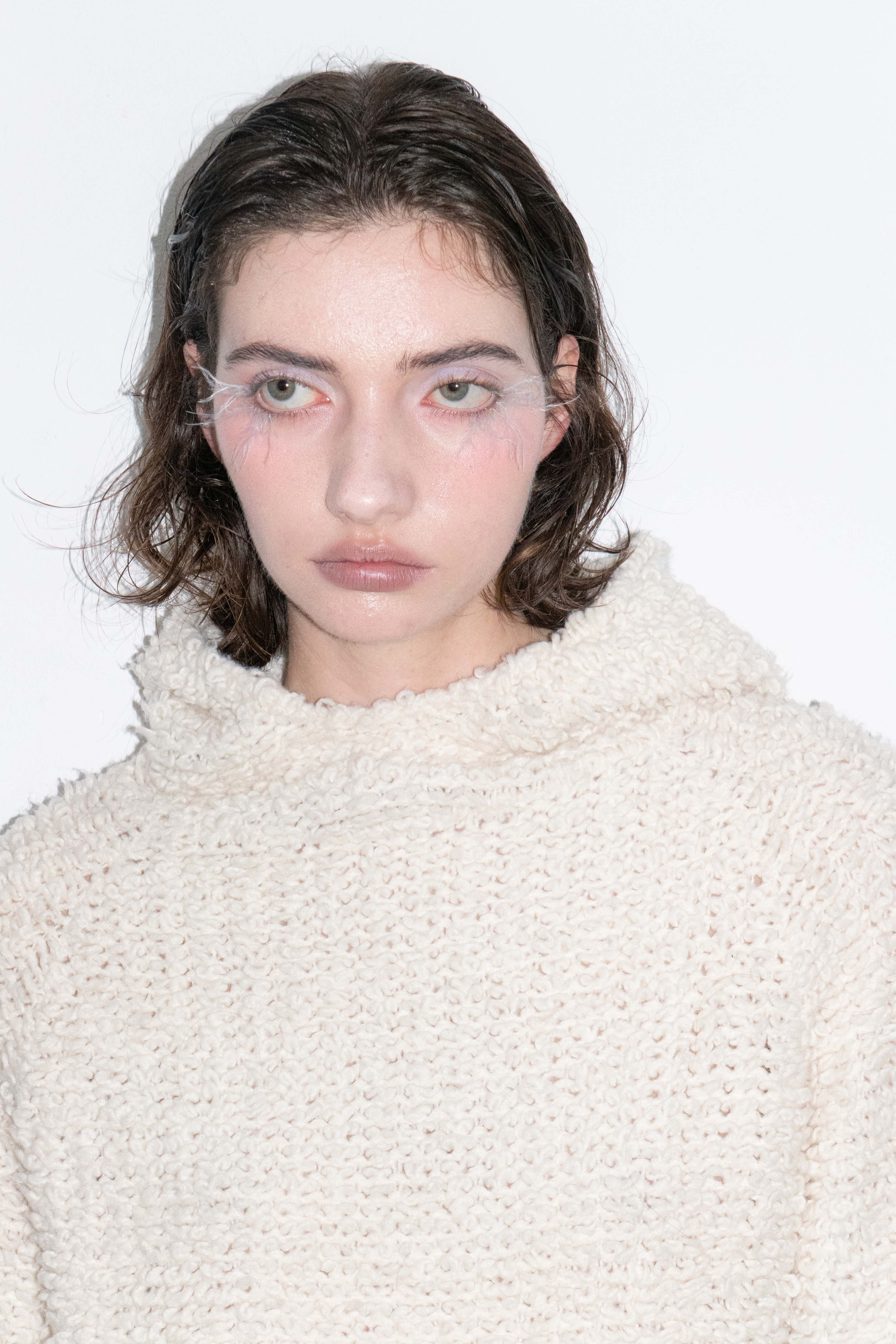 WOOL FUZZY HOODED SWEATER