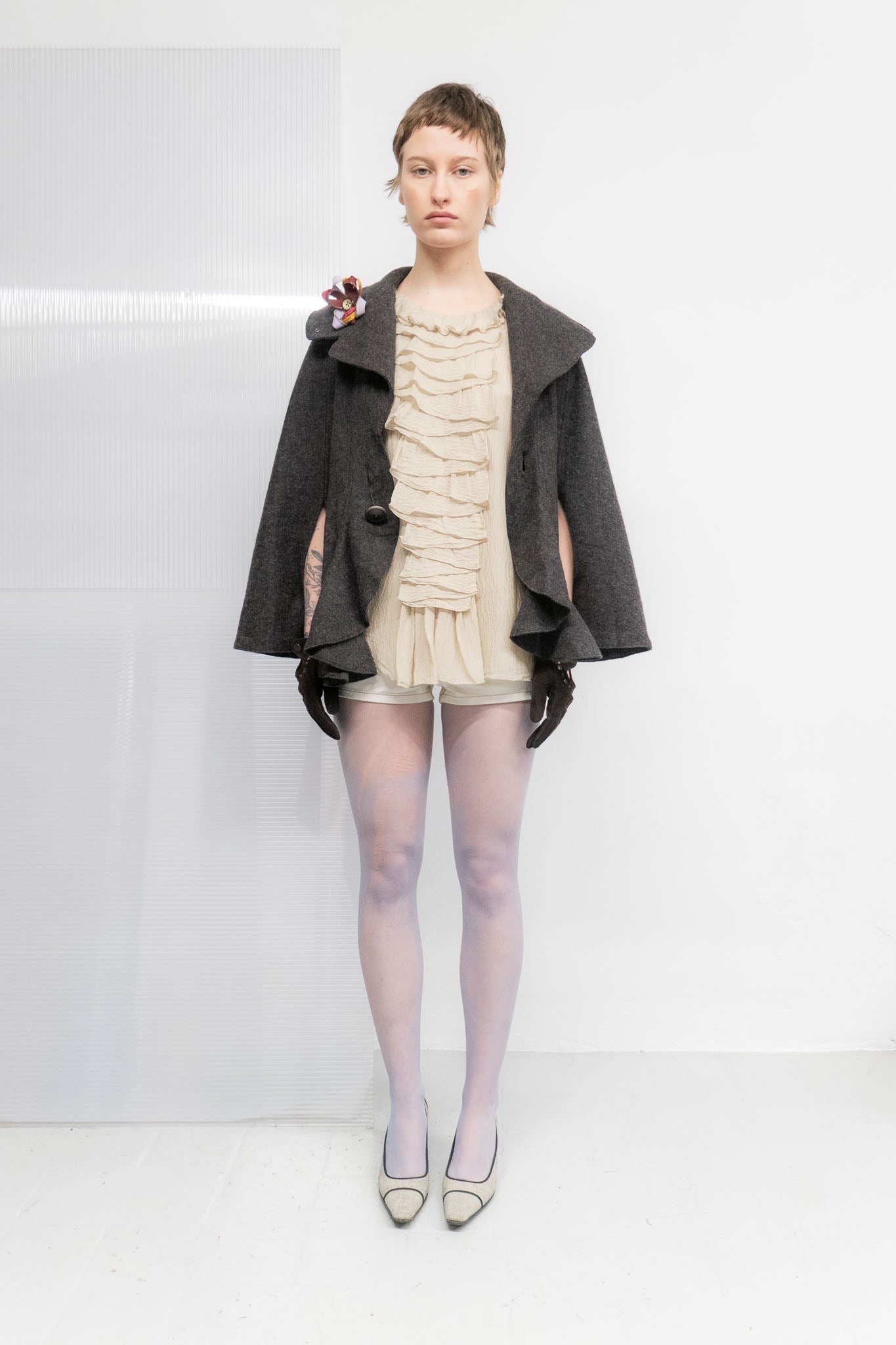 GRAY WOOL CAPE WITH COCKADE