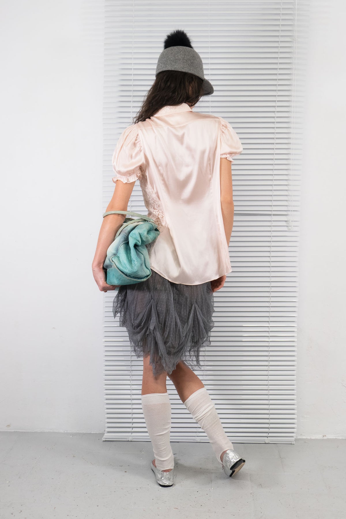 WASHED GRADIENT BLUE LEATHER TOTE BAG