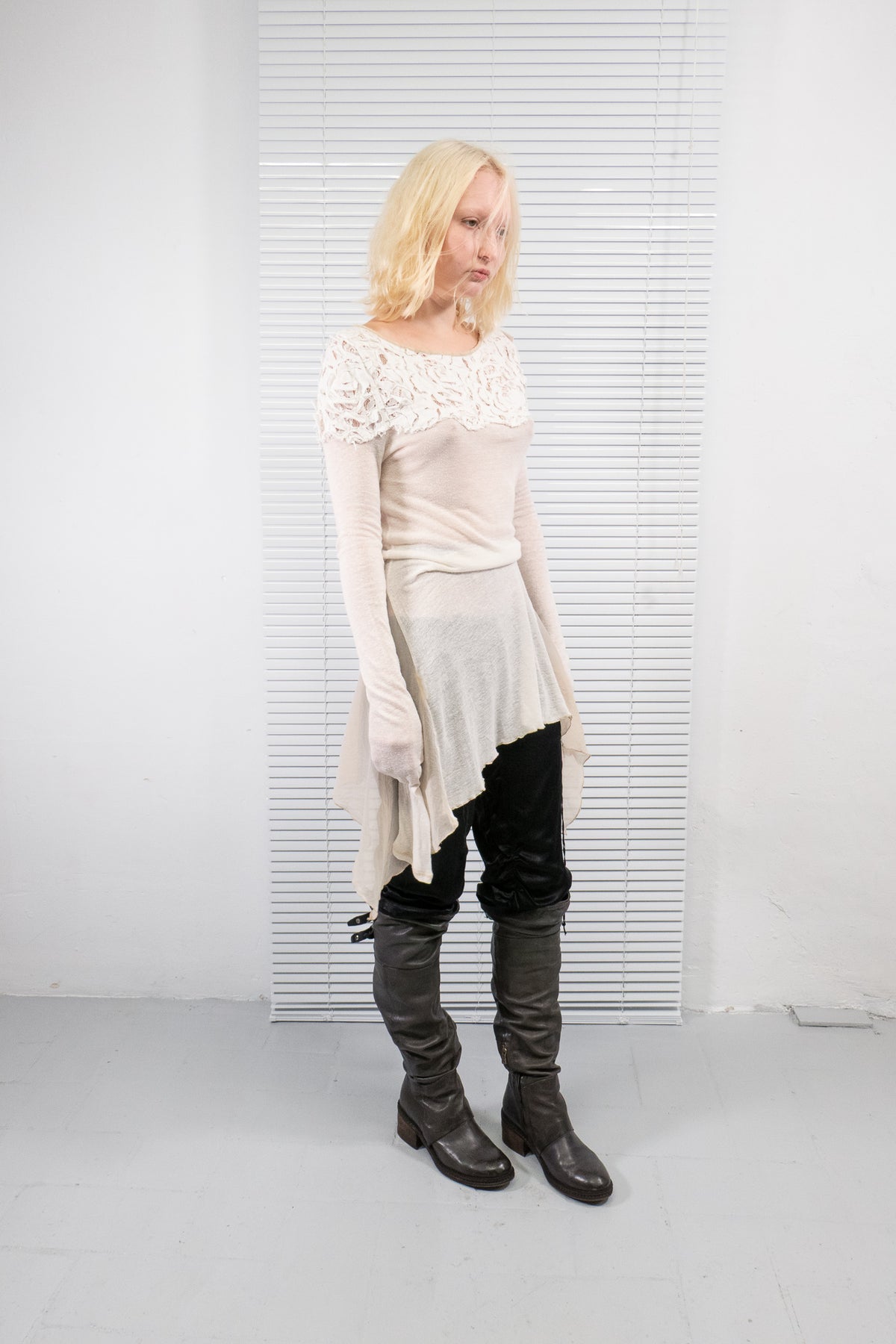 ASYMMETRIC LACE DETAIL LONG TOP
