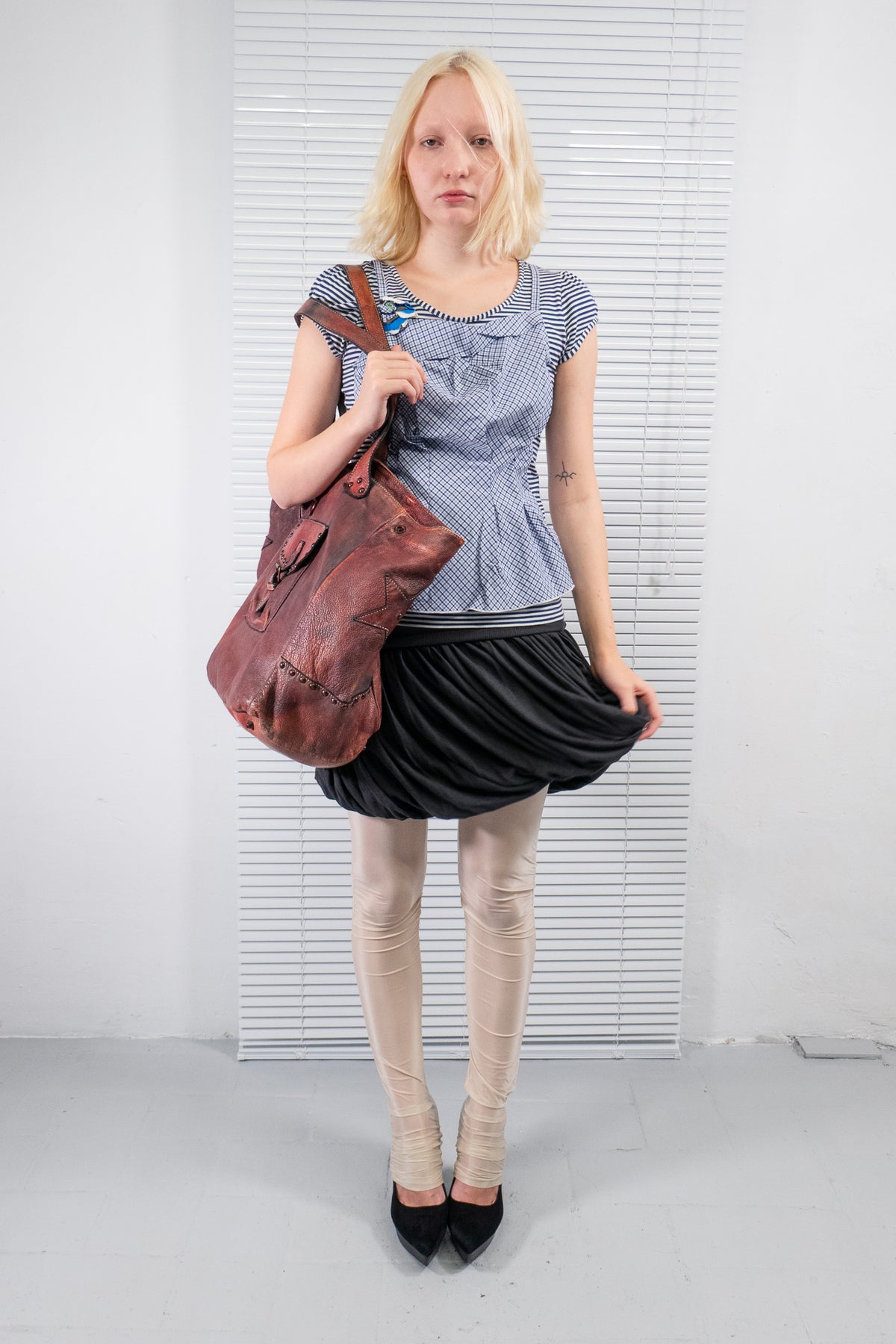GREY BUBBLE TWIST MINI SKIRT