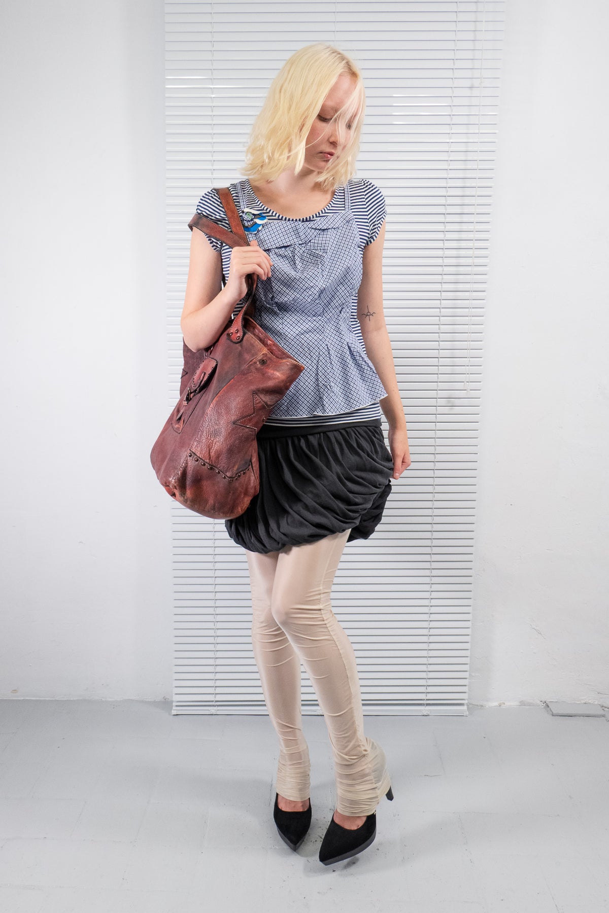 GREY BUBBLE TWIST MINI SKIRT