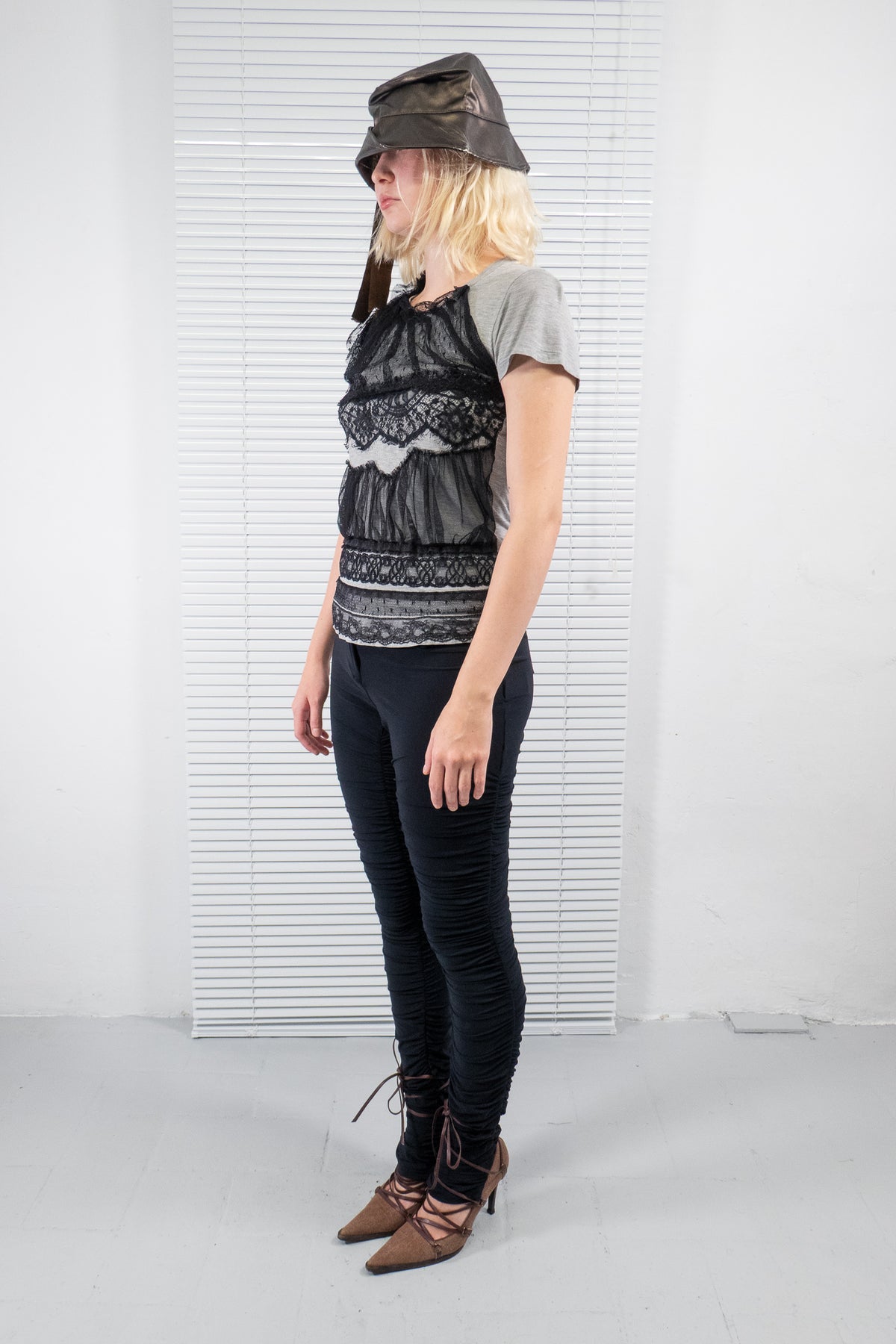 VALENTINO GREY LACE RUFFLE TOP